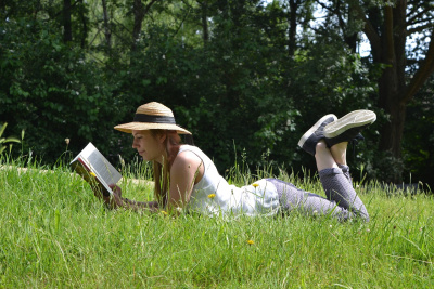 Vasaras lasīšanas piedzīvojums ģimenēm ar bērniem "Ar grāmatu pie dabas" - aicina Māriņkalna, Jaunlaicenes un Veclaicenes bibliotēkas