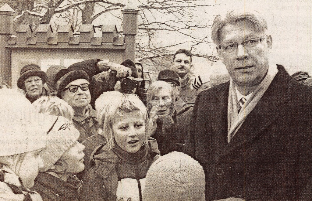 Alūksnē viesojas Valsts prezidents Valdis Zatlers. Attēls: Malienas Ziņas, 10.11.2007.