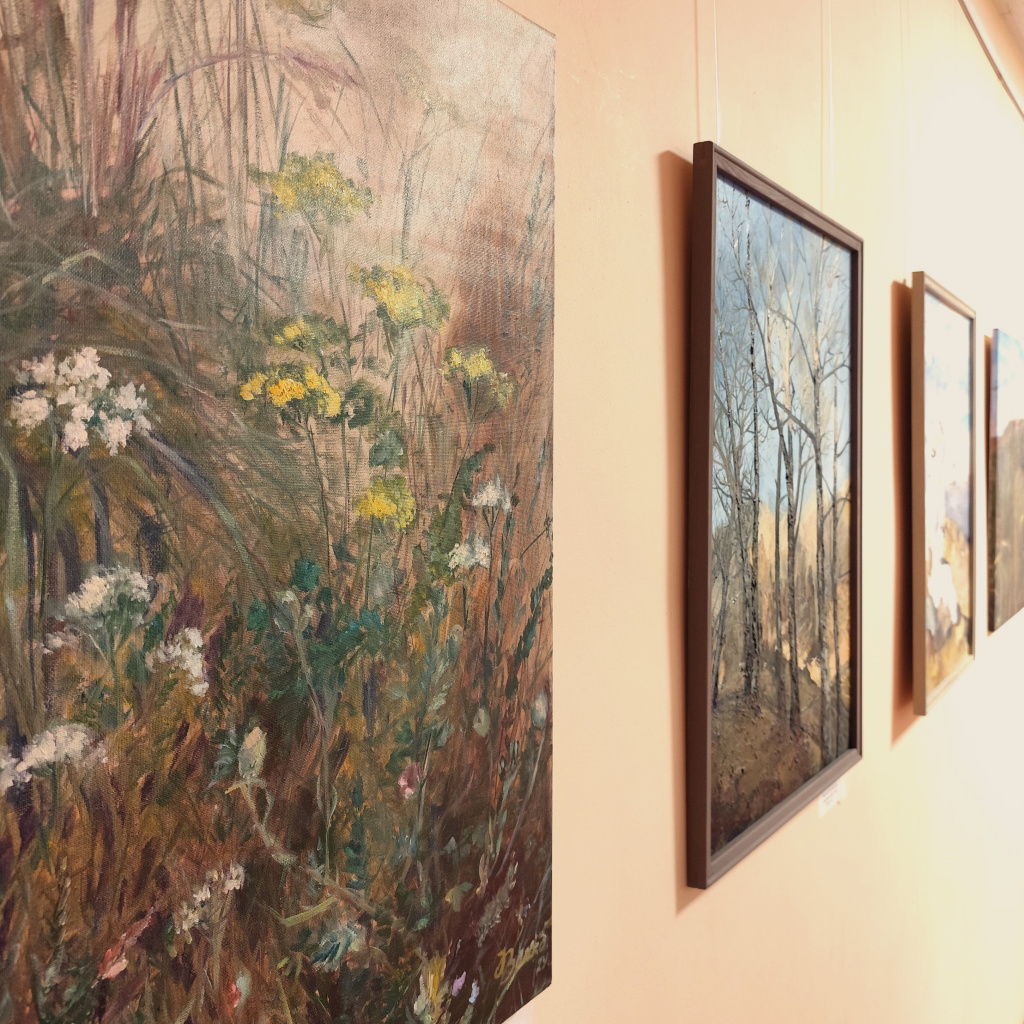 Alūksnes Mākslas skolas pieaugušo mākslas programmas dalībnieču darbu izstāde.